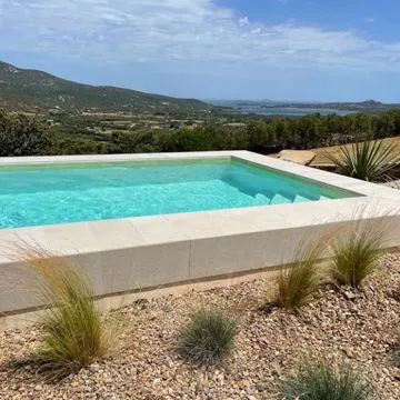 piscina in sardegna