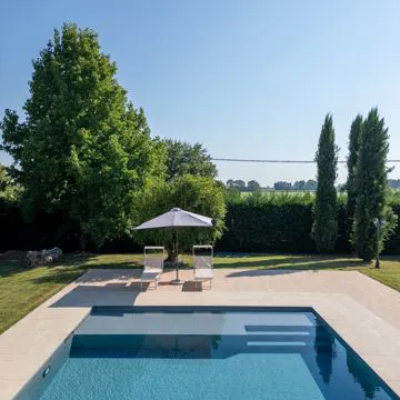 piscina interrata telo grigio