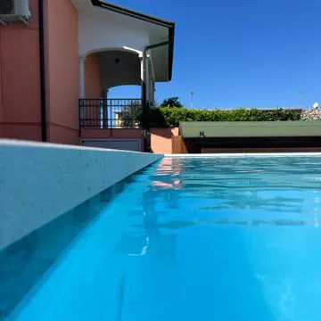 PISCINA FUORI TERRA VERONA